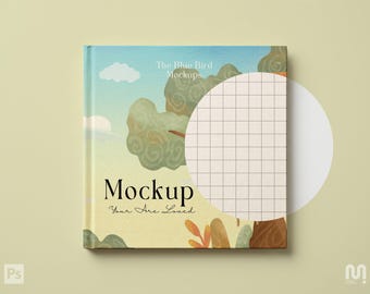 Mockup di libro per bambini quadrato - Mockup realistico di copertina per libri illustrati per bambini, modello PSD, download immediato