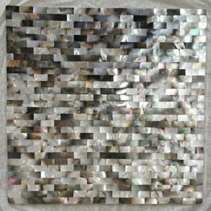 Mosaico rectangular negro de nácar, protector contra salpicaduras de concha oscura montada sobre malla
