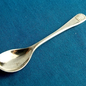 Cuchara para condimentos/mostaza con mango de plata maciza vintage con diseño de concha - Birmingham 1962 - Turner & Simpson