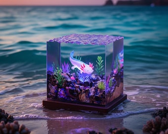 Lampada notturna in resina a forma di axolotl, base in legno marino, opera d'arte in resina a tema oceano, lampada da tavolo subacquea, regalo per la mamma, diorama di vita marina, regalo per la festa della mamma
