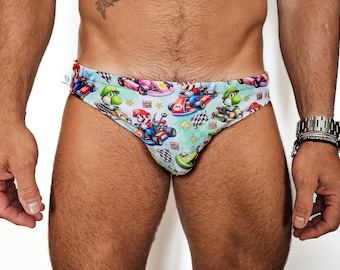 Herren-Badehose mit Kart- und Automotiven – Sexy Gamer-Bademode – Handgefertigter Bikini mit niedrigem Bund – Bunte Badehose mit Videospiel-Print – Lustige Strandmode