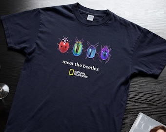 Retro National Geographic Meet the Beetles T-shirt, rolig insektsvits, skalbaggegrafik, naturinsektstecken, entomologigåva för vilda djur