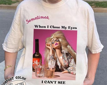 Rolig ibland när jag sluter mina ögon grafisk skjorta, sassy retro docka meme tee, estetisk unisex skjorta sarkastisk humor topp, komfortfärgad tee