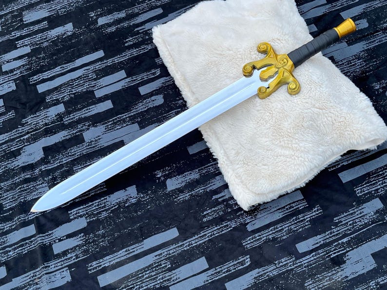 He-Man Power Sword of Grayskull – Handmade Stainless Steel Fantasy Sword | Skull Guard Cosplay Prop image 4