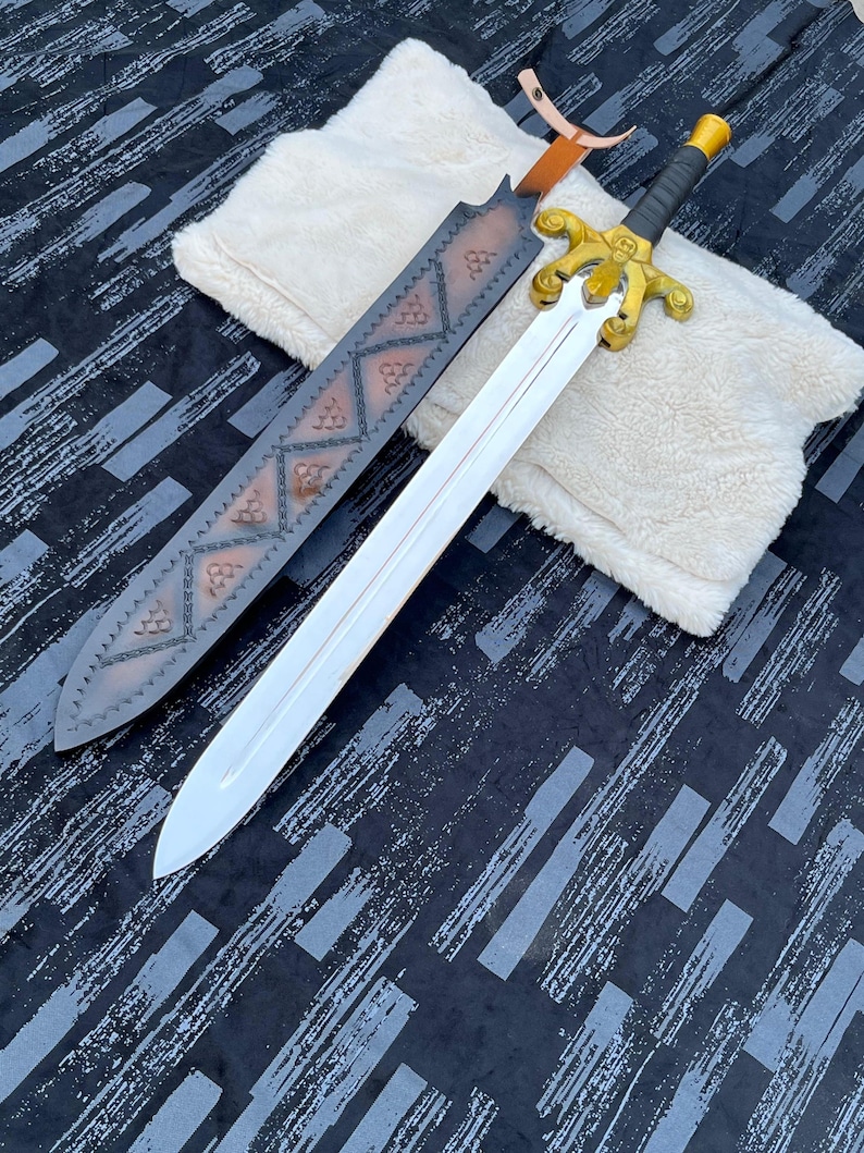 He-Man Power Sword of Grayskull – Handmade Stainless Steel Fantasy Sword | Skull Guard Cosplay Prop image 5