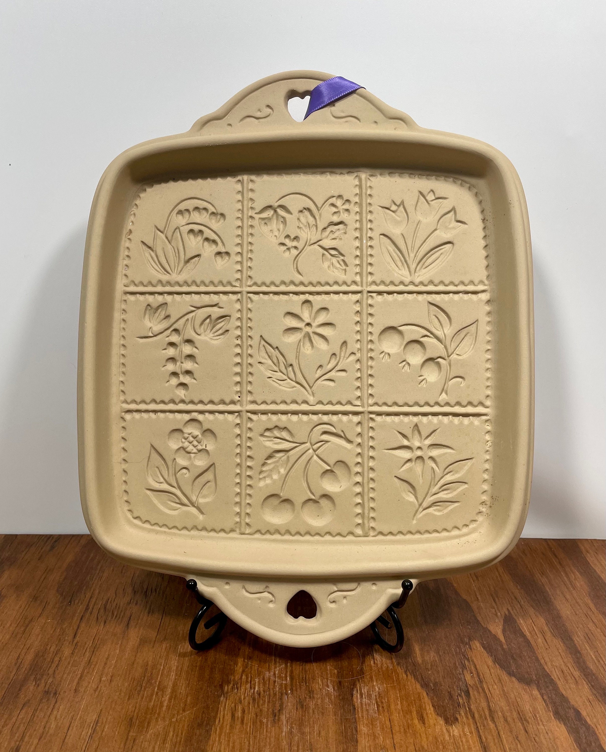 traditional round shortbread baking pan, vintage stoneware cookie mold w/  hearts