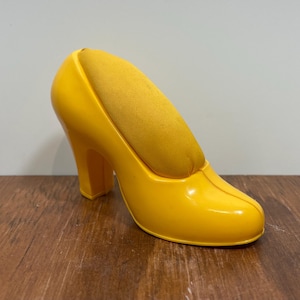 Women's Shoe Pincushion 1940's Vintage Sewing Notion