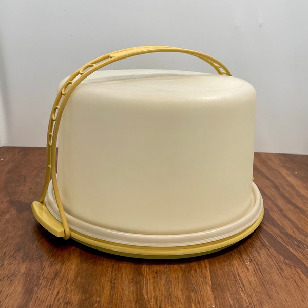Tupperware Cake Carrier with handle 9.5" Round Cake Taker 683 684 Vintage 1970s READ CONDITION NOTES