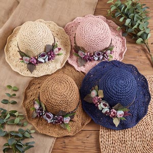Blommig solhatt, vågig stråhatt, romantisk trädgårdshatt för tebjudning i vintagestil