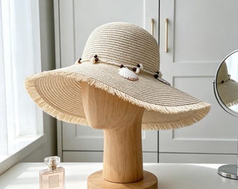 Seashell Wide Brim Straw Sun Hat for Women Fringe Boho Beach Hat Summer Packable Floppy Straw Hat Cruise Vacation