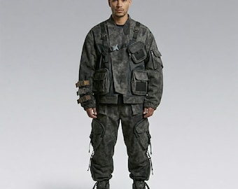 Traje táctico de combate para hombre, chaqueta con bolsillos utilitarios y pantalones cargo, atuendo militar urbano para cosplay.