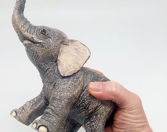 Elefantino portafortuna, in gres-ceramica Skind, fatto a mano, pezzo unico