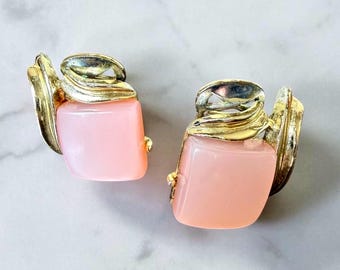 Vintage Pink Thermoset Square Clip-On Earrings: Mid-Century Gold Tone Retro Jewelry