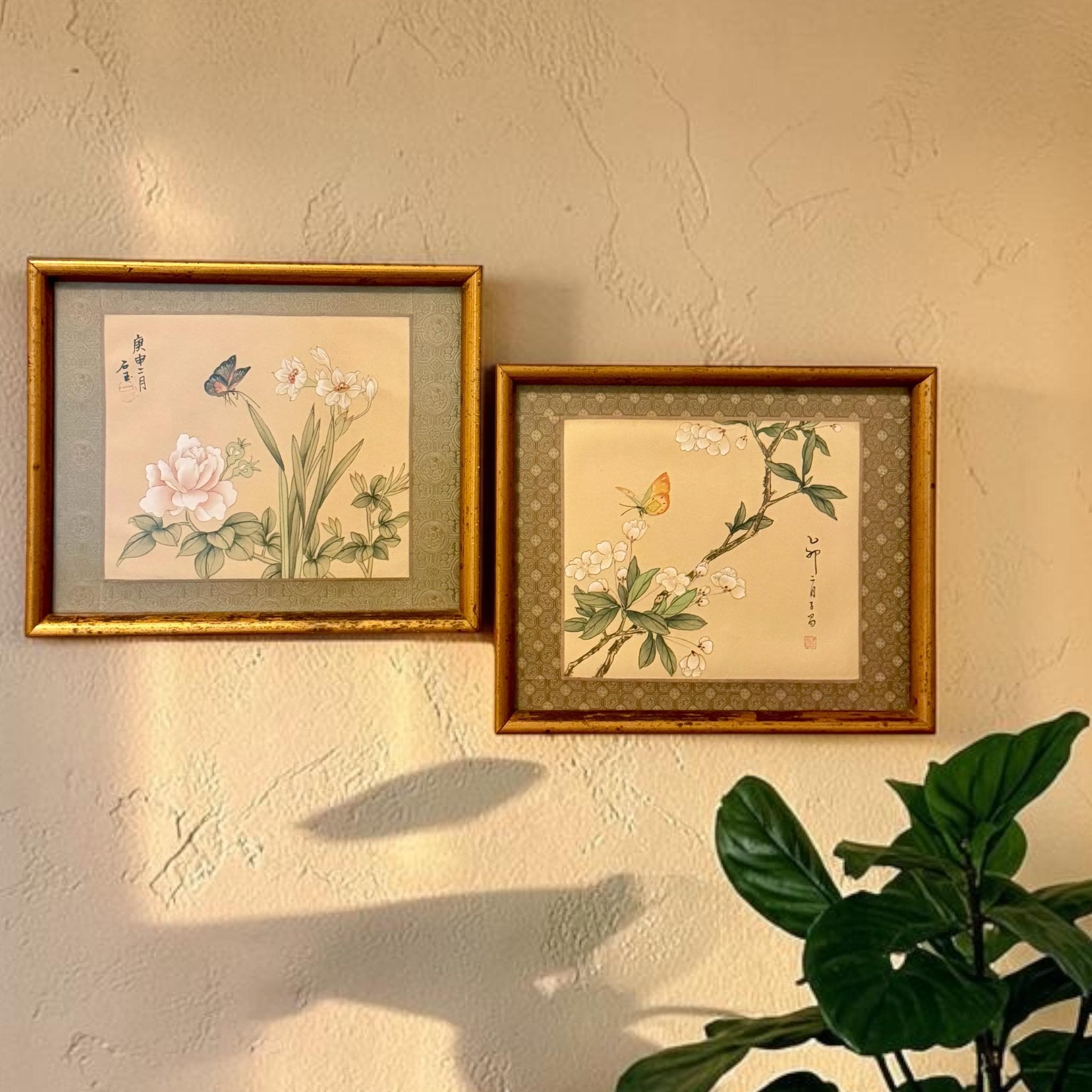 Vintage Chinoiserie Silk Paintings Pair, Mid Century Botanical Watercolor, Gold Gilt Frame (1980)
