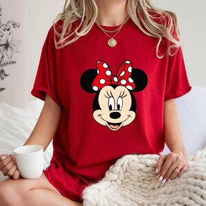Minnie Mouse T Shirt, Disney Minnie Shirt, Minnie Checkered Shirt, Disney Gift Shirts, Disney Shirts Kids, Minnie Shirt afbeelding 2