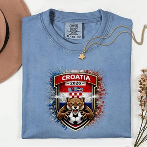 Comfort Colors® Croatia Mascot Soccer Shirt, World Tournament 2026 Gift Graphic Tee, Football Jersey Style Sports Fans Unisex T-Shirt Bild 11
