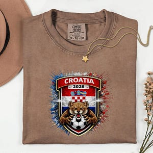 Comfort Colors® Croatia Mascot Soccer Shirt, World Tournament 2026 Gift Graphic Tee, Football Jersey Style Sports Fans Unisex T-Shirt Bild 14