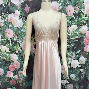80s Lucie Ann II Pink Liquid Satin Nightgown Ecru Lace