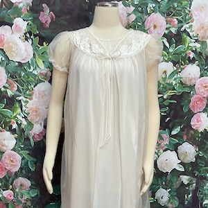 60s White Chiffon Negligee Peignoir Set Bridal Nightgown