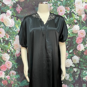 80s Barbizon Black Satin Robe Polyester Mid Length