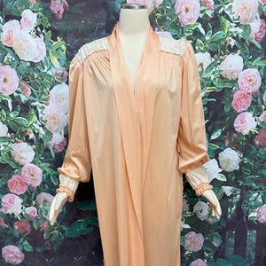 80s Stan Herman Peach Nylon Robe Cream Lace Medium