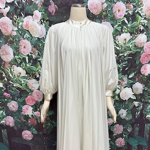 50s Woolf Bros White Peignoir Double Layer Robe Zip Front
