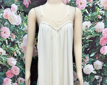70s Cream Nylon Swing Slip Nightgown Mid Length Medium