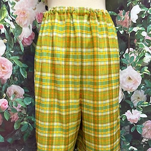 70s Green Plaid Bermuda Shorts Polyester Large