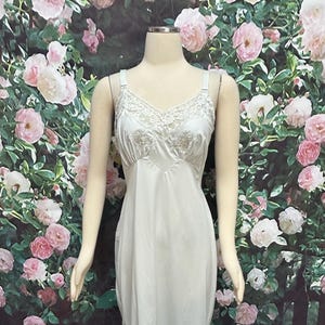 60s Aristocraft White Nylon Dress Slip Size 36 Lace Trim