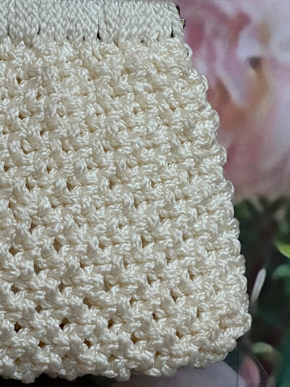 70s Off White Crochet Clutch Spring Hinge Top - image 3