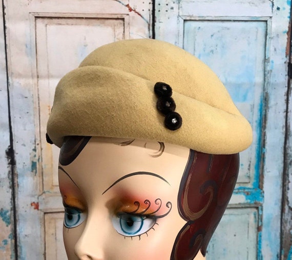 50s Camel Wool Hat Cloche Pyr Lane Rhinestone But… - image 1