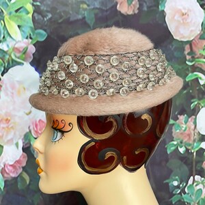 Vintage 1960s Marshall Fields hat Vintage Hat 1960 Era Bucket Style Cherry Red Woven Millinery  main image 3