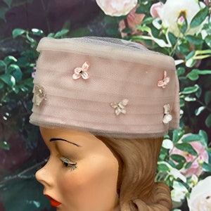 60s Pink Tulle Beehive Floral Hat Silk Flowers