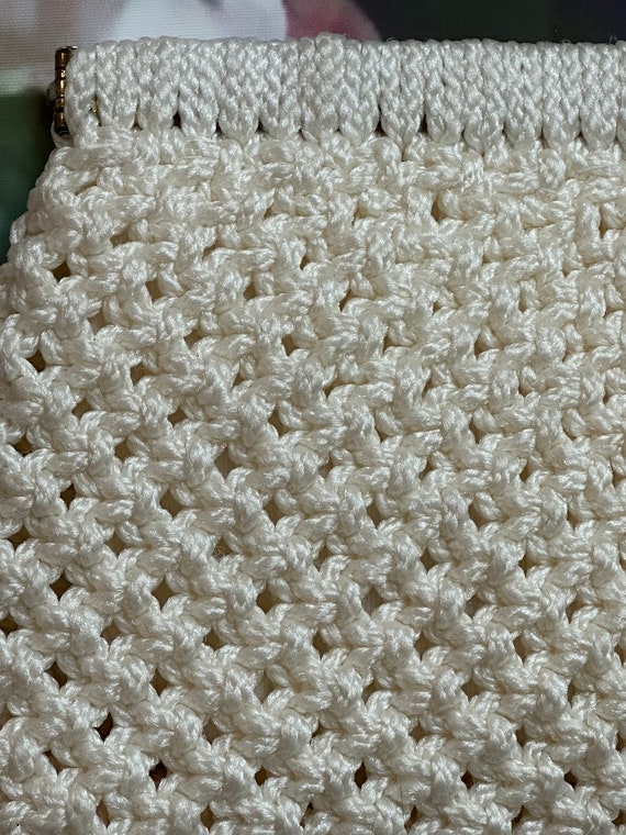 70s Off White Crochet Clutch Spring Hinge Top - image 2