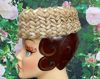 Vintage Cellophane Straw Jean Sutton Pill Box Hat Spiky Poof  display picture 3