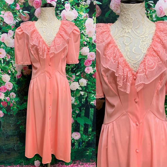 80s Van Raalte Pink Ruffle Lace Robe Button Front
