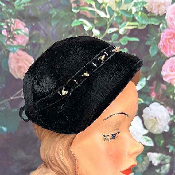 50s Black Velvet Cloche Hat Dangle Beads - Etsy display picture 3
