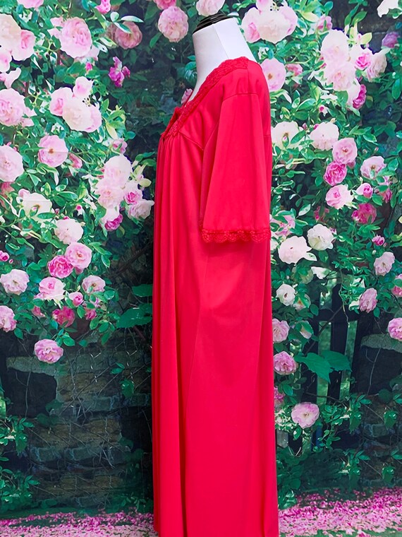 70s Lorraine Pink Nylon Robe Lace Medium - image 7
