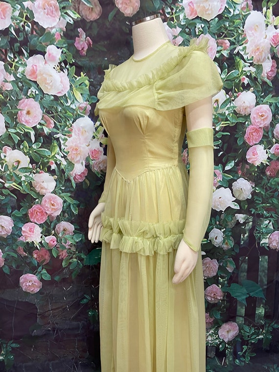 40s Celery Green Tulle Party Dress Half Gloves - image 4