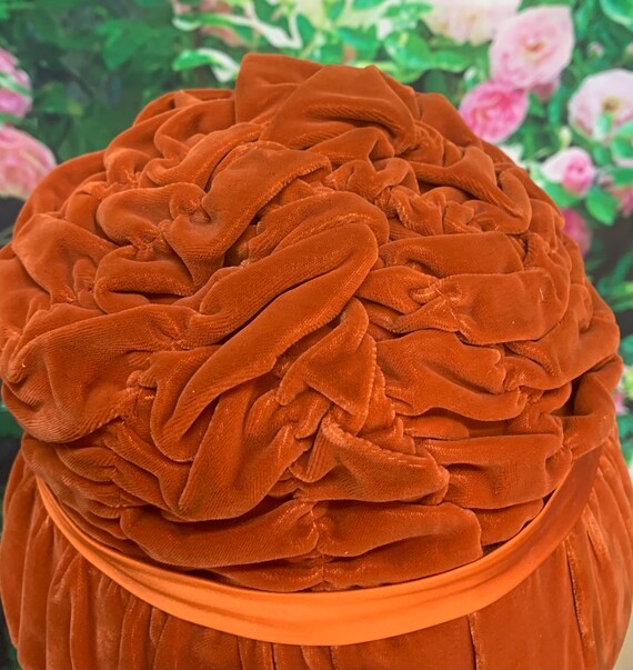 20s Orange Velvet Cloche Hat Ruched Satin Ribbon - image 4