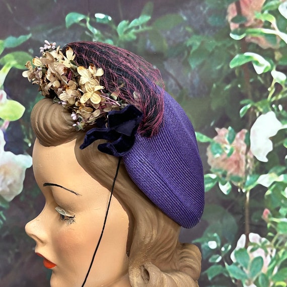 50s Purple Woven Straw Hat Peach Silk Cluster Flo… - image 5