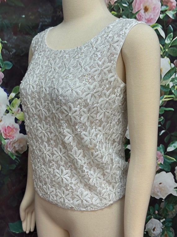 60s White Lace Sequin Pearl Shell Top - image 3