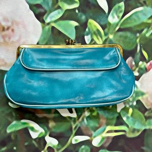 Estuche para gafas de cuero azul de los años 60 con doble compartimento