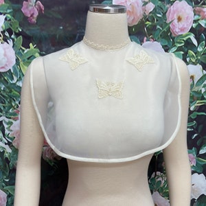 70s Ivory Chiffon Capelet Dickie Lace Butterflies