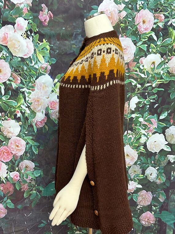70s Brown Acrylic Knit Cape Poncho Homemade - image 6