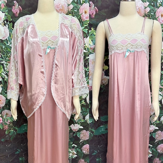 80s Vandemere Pink Satin Nightgown Robe - image 1