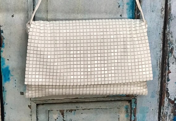 70s Lumured White Plastic Tile Purse Envelope Shou