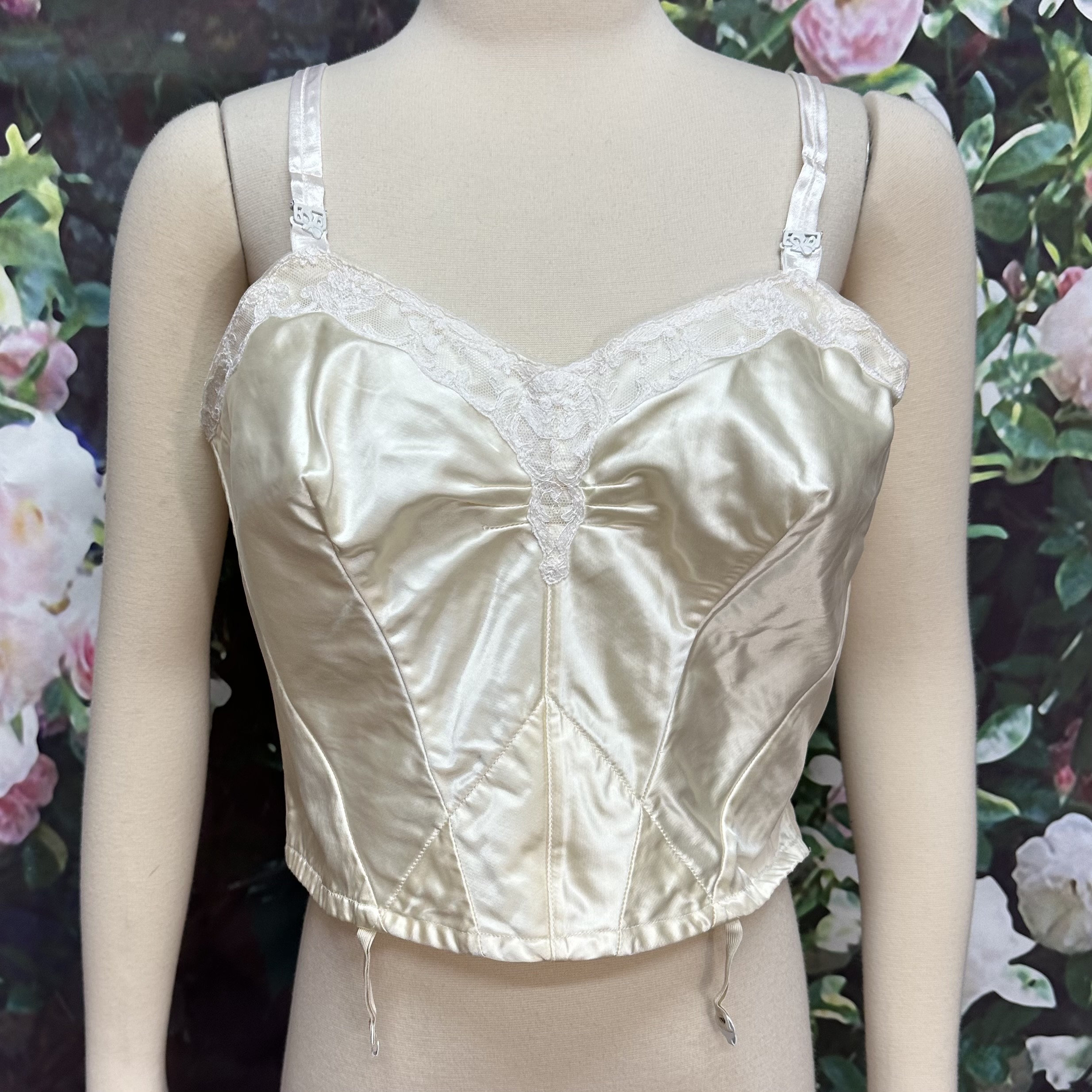 Encircled Bullet Bra Organic 100% Cotton Round Stitch Full Coverage Winsome  Bra Vintage Pointy Bra With Center Elastic Rose 