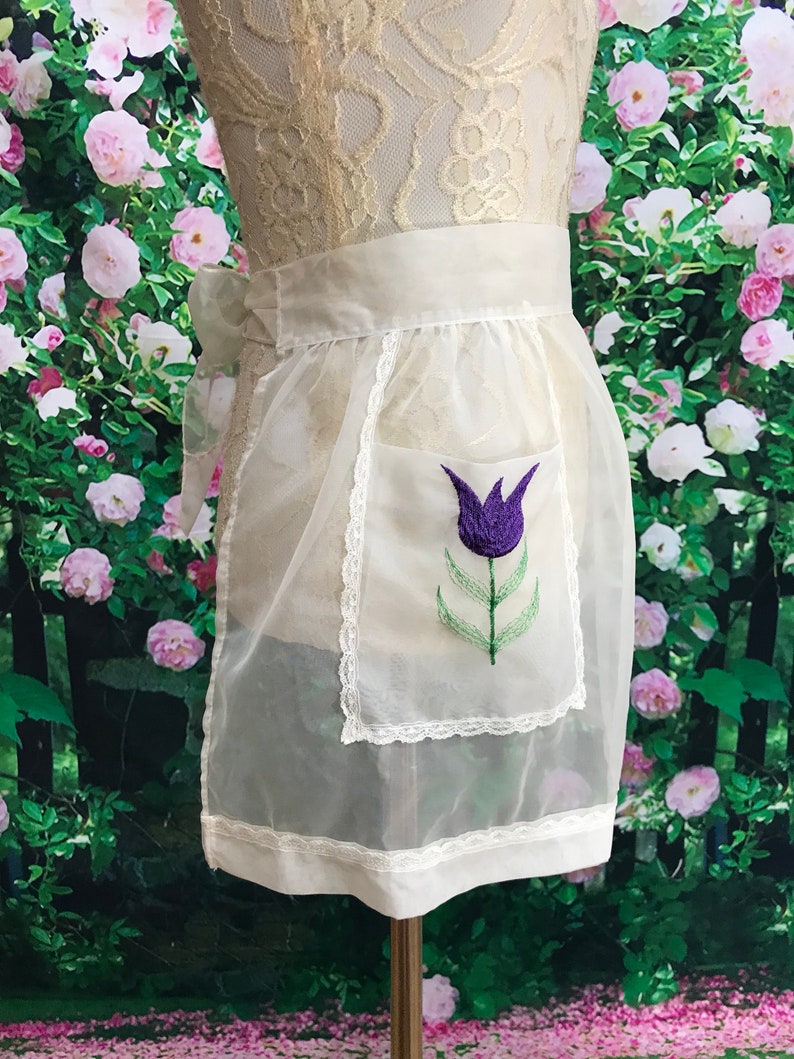 60s Sheer White Chiffon Half Apron Tulip Flower Pocket Hostess