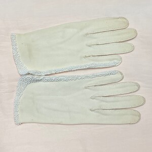 60s Crescendoe Cream Nylon Wrist Gloves Seed Beads Sz 7